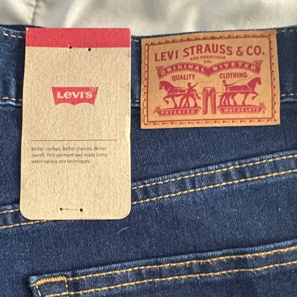 Levi's Women's Dark Blue Jeans - Picture 3 of 8